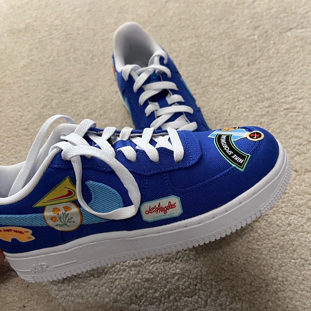 Brand new never worn Nikes. 5.5 kids 7.5 women